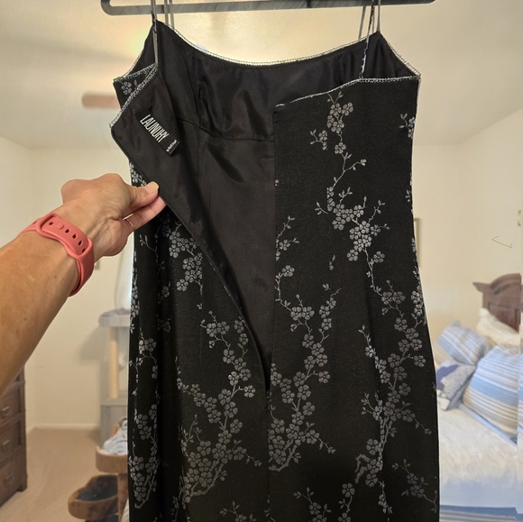 Like new Laundry by Shelli Segal dress. - Picture 6 of 7